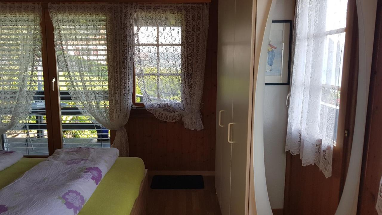 Traumhaftes Chalet mit Seesicht Krattigen Exterior foto