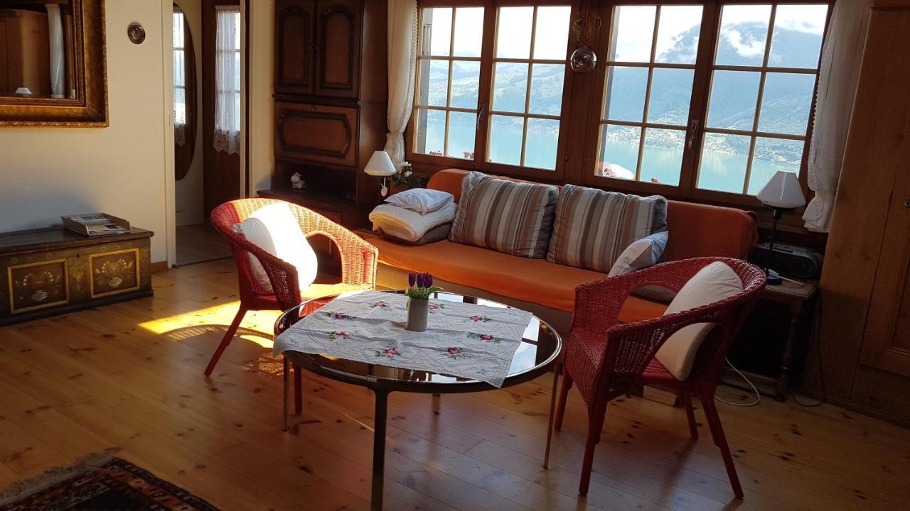 Traumhaftes Chalet mit Seesicht Krattigen Exterior foto