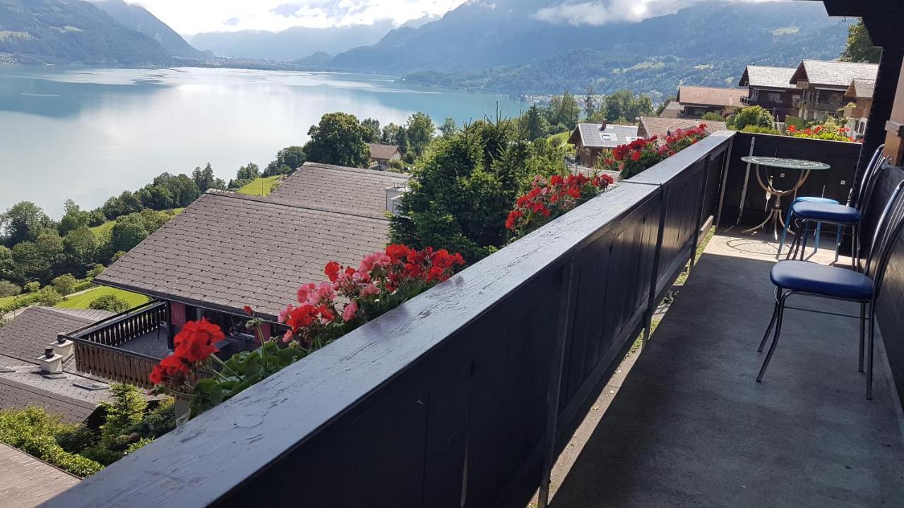 Traumhaftes Chalet mit Seesicht Krattigen Exterior foto