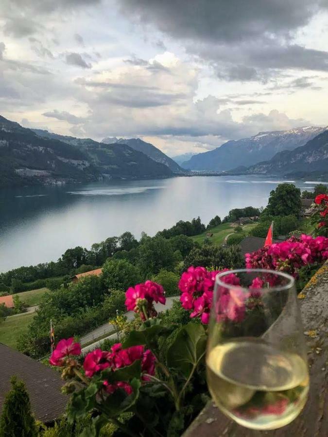 Traumhaftes Chalet mit Seesicht Krattigen Exterior foto